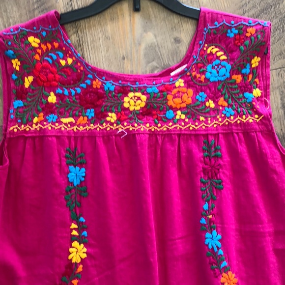 Authentic Mexican Embroidered Blouse Sleeveless - Picture 2 of 10